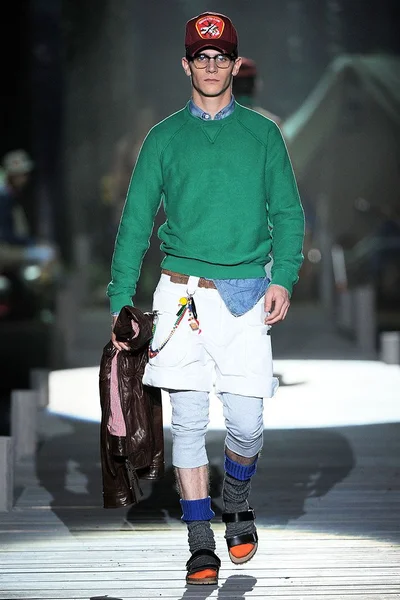 Look 9